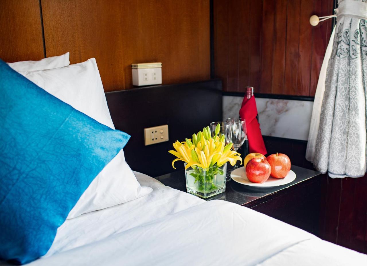 Hotel Seasun Boutique Cruise Hạ Long Exterior foto