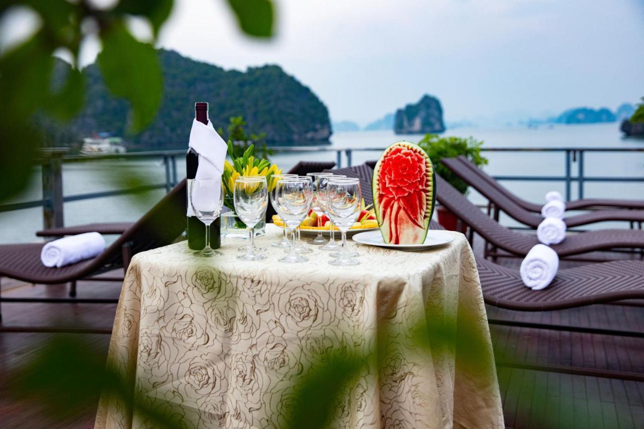 Hotel Seasun Boutique Cruise Hạ Long Exterior foto