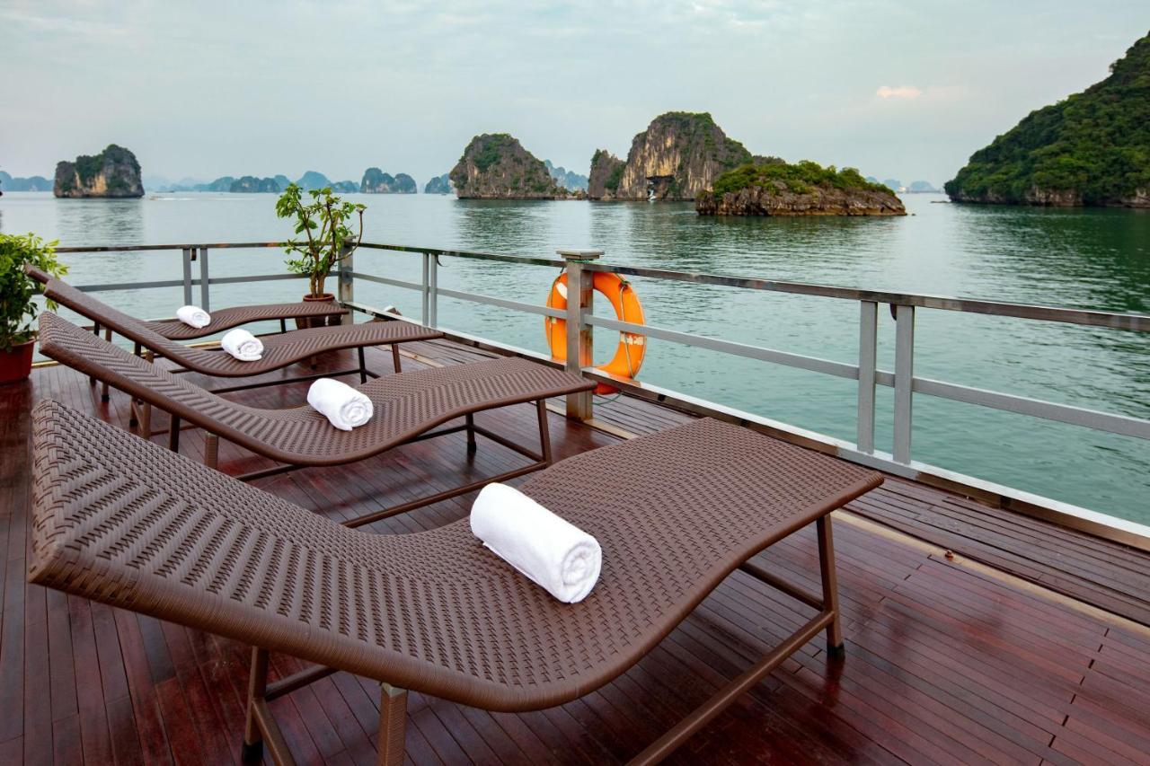Hotel Seasun Boutique Cruise Hạ Long Exterior foto