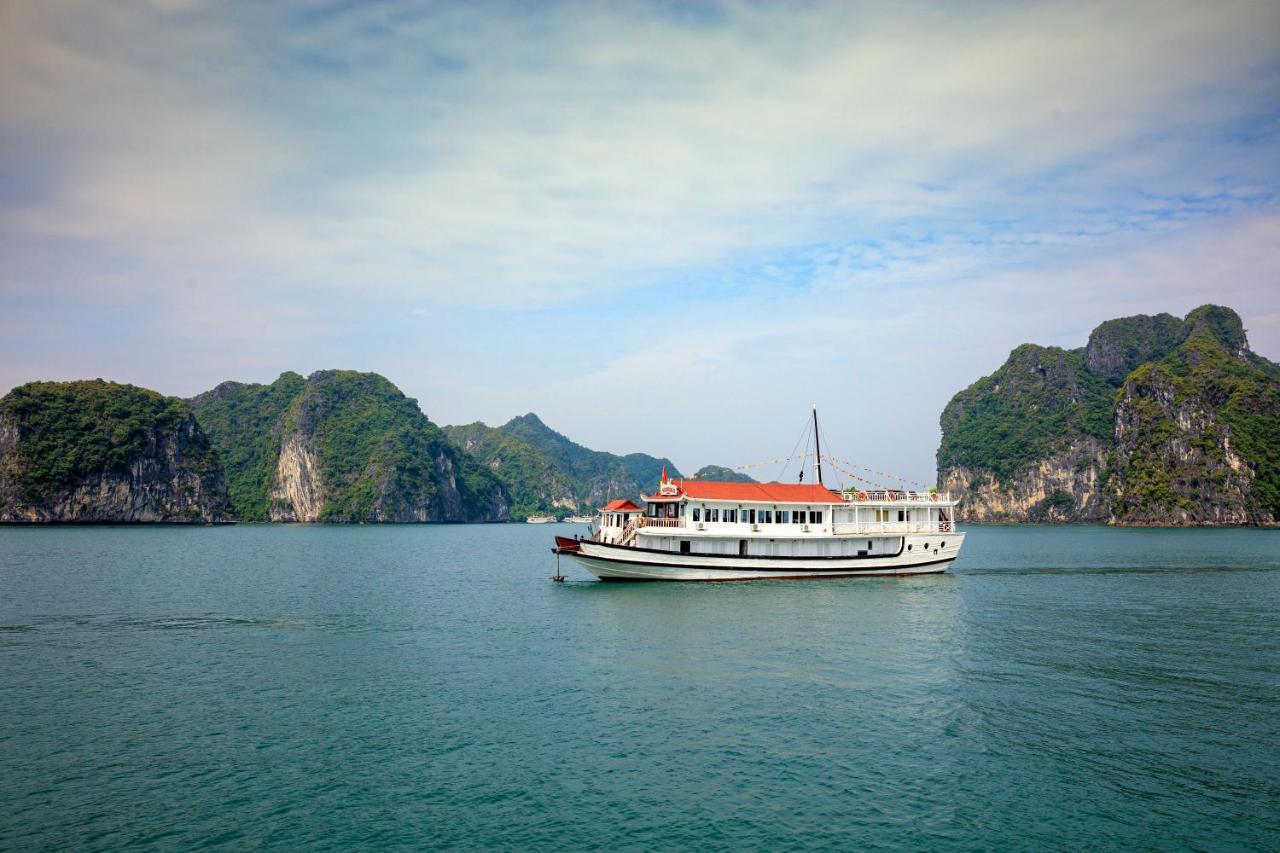 Hotel Seasun Boutique Cruise Hạ Long Exterior foto