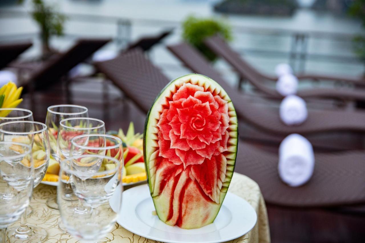Hotel Seasun Boutique Cruise Hạ Long Exterior foto